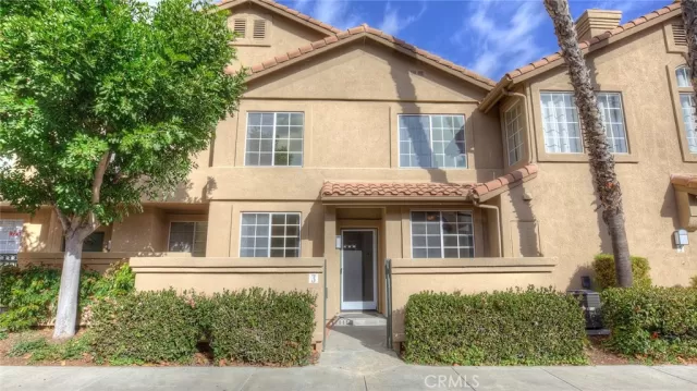 MLS: OC23225103 Condo For Sale