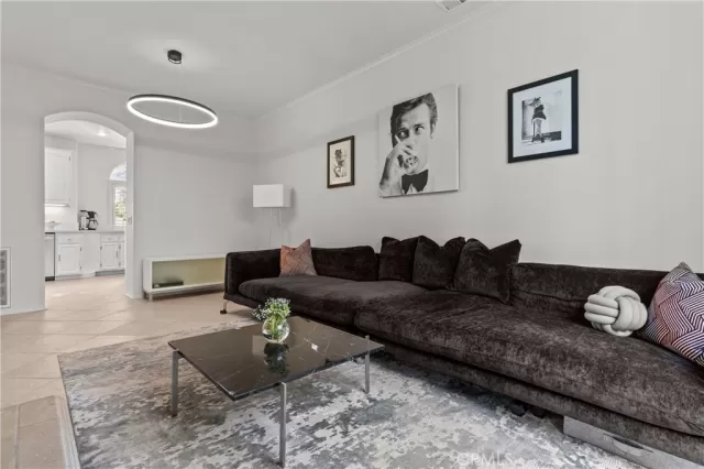 MLS: OC23225193 Condo For Sale