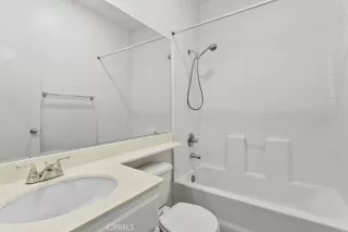 Photo #5: OC23225489 Listing 