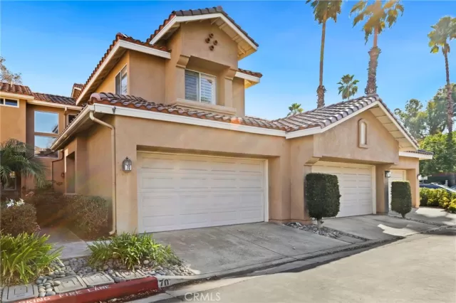 MLS: OC23225604 Condo For Sale