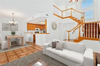 Photo #2: OC23225604 Listing 