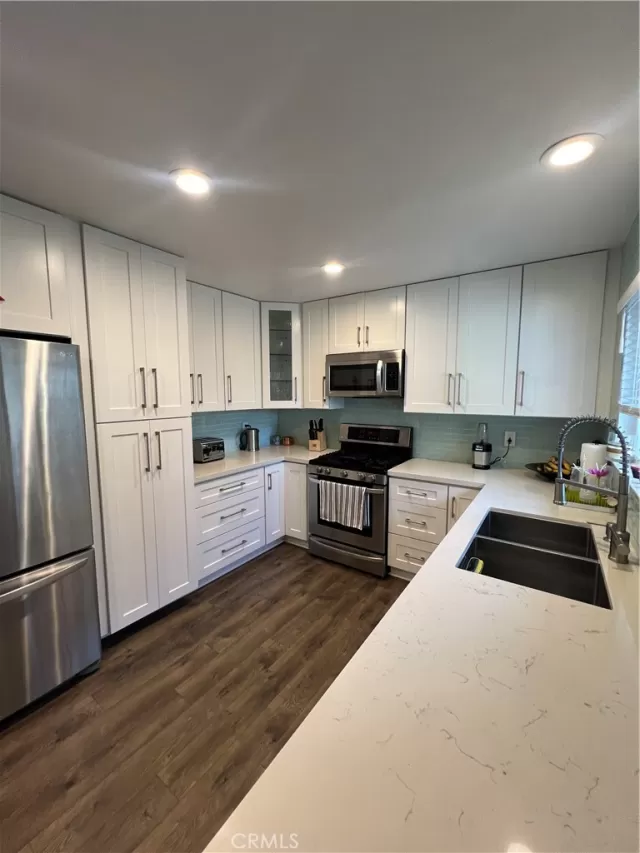 MLS: OC23226182 Condo For Sale