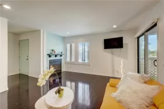 Photo #3: OC23226890 Listing 