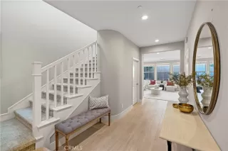 Photo #2: OC23227001 Listing