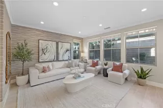 Photo #4: OC23227001 Listing