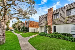 Photo #3: OC23227309 Listing 