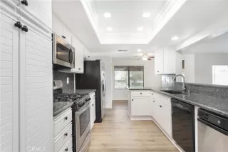 Photo #2: OC23227536 Listing