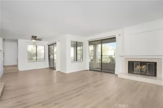 Photo #6: OC23227536 Listing