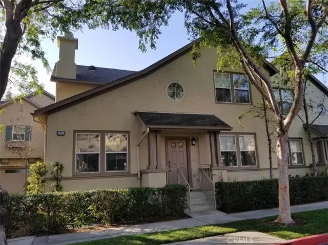 MLS: OC23228015 Condo For Sale