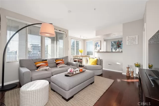 MLS: OC23228544 Condo For Sale