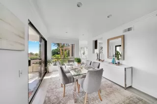 Photo #4: OC23228601 Listing