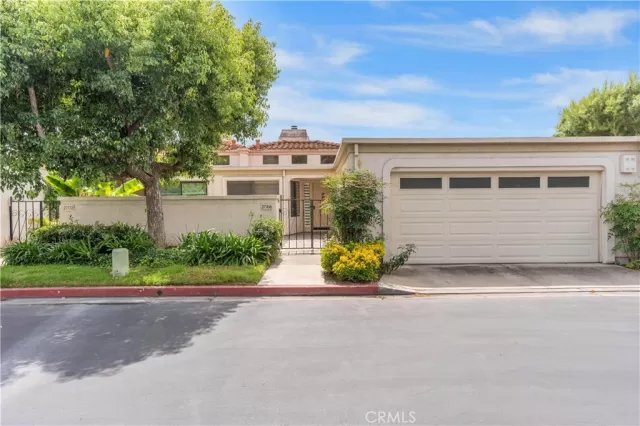 MLS: OC23228638 Condo For Sale