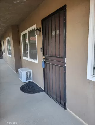 Photo #1: OC23229330 Listing