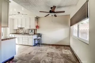 Photo #2: OC23229330 Listing