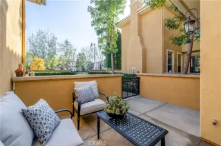 Photo #4: OC23229334 Listing 