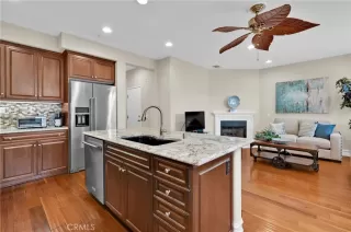 Photo #6: OC23229334 Listing 