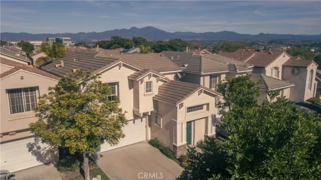 MLS: OC23229700 Condo For Sale