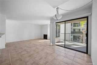 Photo #4: OC23230115 Listing 