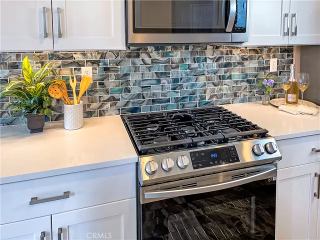 MLS: OC23230341 Condo For Sale