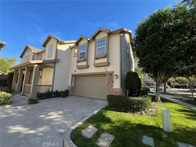 MLS: OC23230374 Condo For Sale