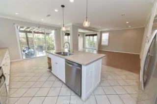 Photo #5: OC23230564 Listing 