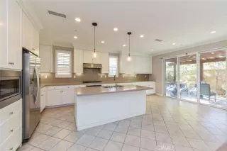 Photo #6: OC23230564 Listing 