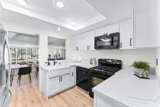 Photo #2: OC23230649 Listing