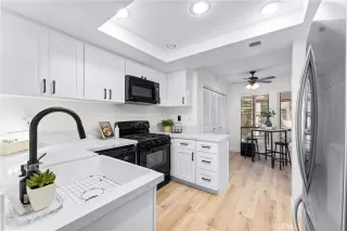 Photo #3: OC23230649 Listing