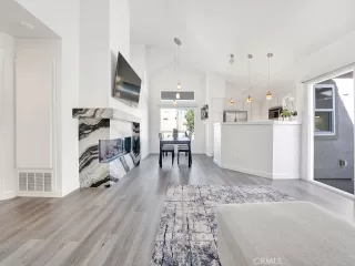 Photo #6: OC23230907 Listing