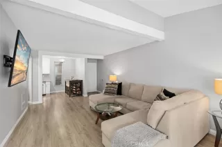 Photo #3: OC23231074 Listing