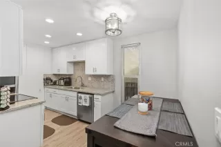 Photo #5: OC23231074 Listing