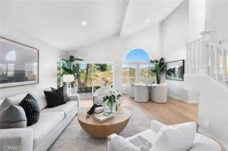 Photo #2: OC23231085 Listing 