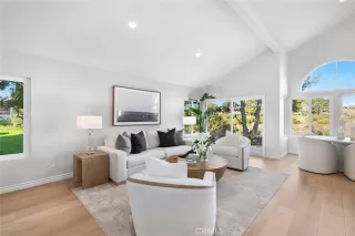 Photo #5: OC23231085 Listing 