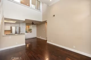 Photo #3: OC23231098 Listing 