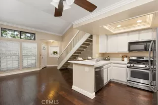 Photo #4: OC23231098 Listing 