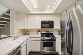 Photo #6: OC23231098 Listing 