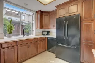 Photo #6: OC23231129 Listing 