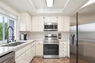 Photo #4: OC23231376 Listing