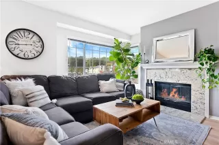 Photo #2: OC23231672 Listing