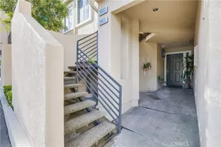 Photo #6: OC23231719 Listing 