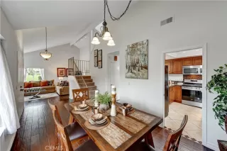 Photo #2: OC23231770 Listing 