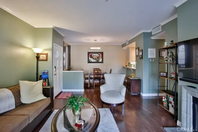 MLS: OC23231802 Condo For Sale