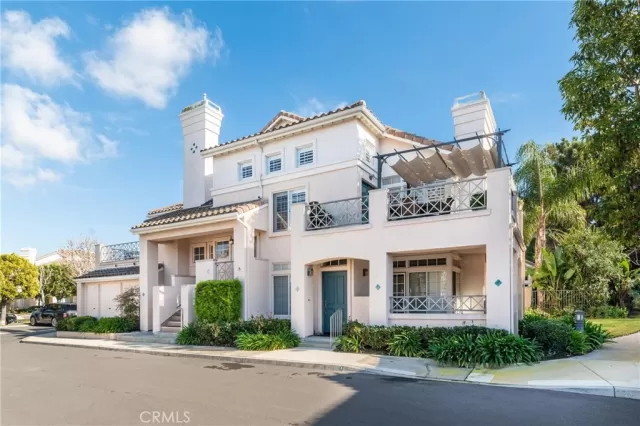 MLS: OC24000761 Condo For Sale