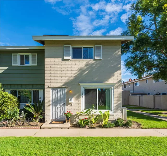 MLS: OC24000901 Condo For Sale