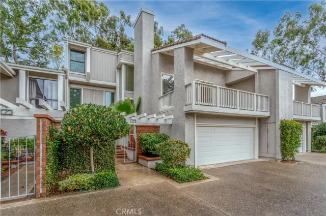 MLS: OC24001339 Condo For Sale