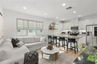 Photo #2: OC24002374 Listing