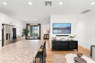 Photo #4: OC24002374 Listing