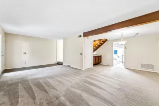 Photo #4: OC24002379 Listing 