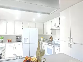 Photo #4: OC24002526 Listing 