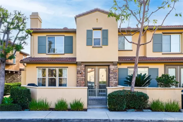 MLS: OC24002574 Condo For Sale